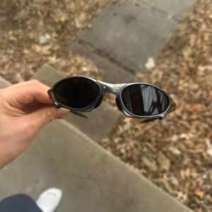 Oakley Silver and Black Men's Glasses